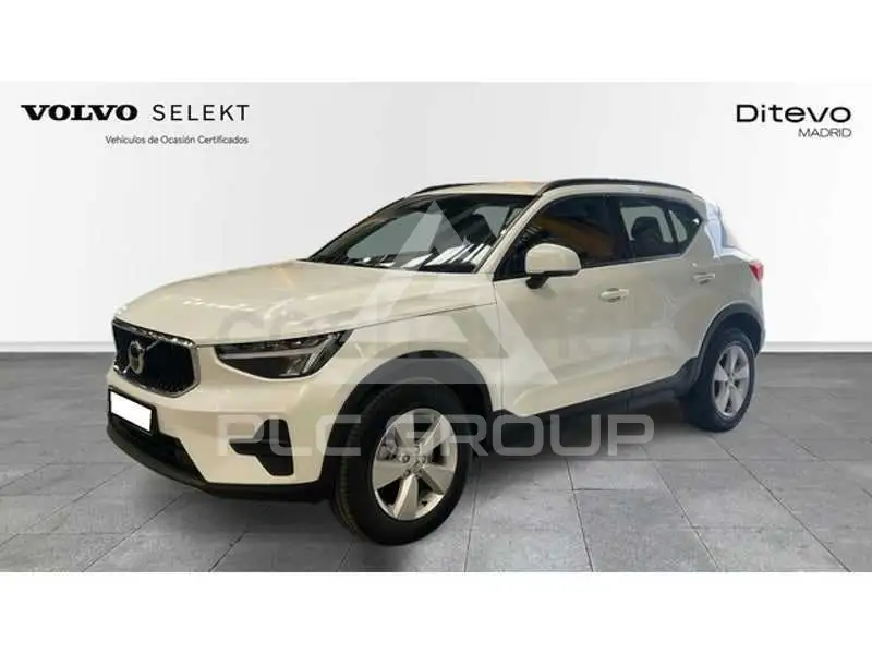 2025 Volvo XC40