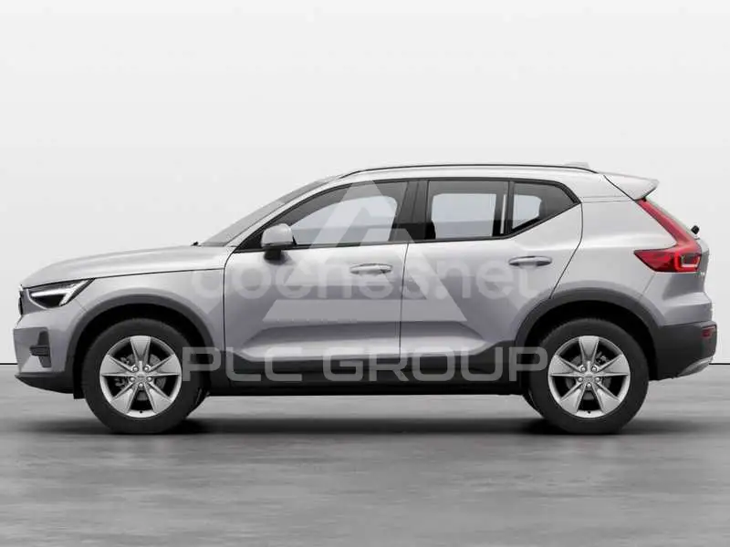 2025 Volvo XC40