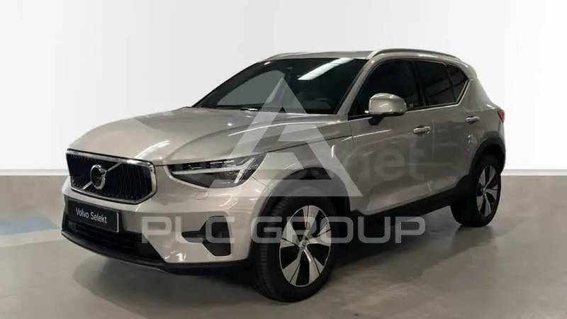 2025 Volvo XC40
