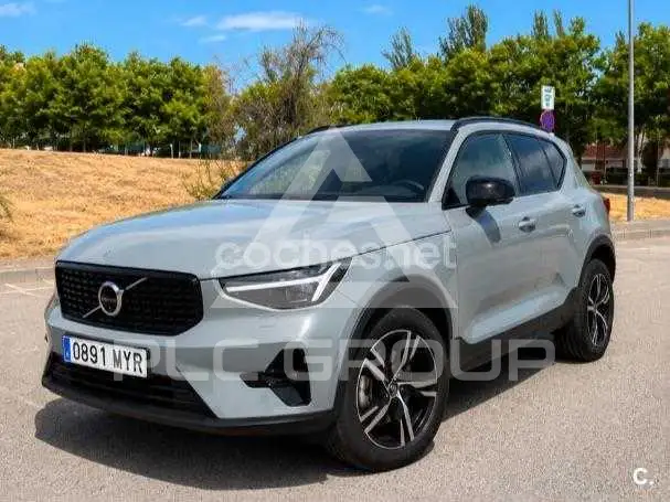 2025 Volvo XC40