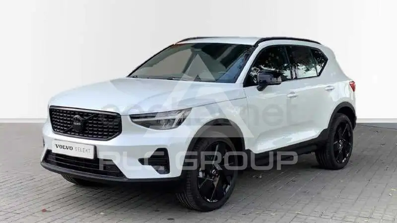 2025 Volvo XC40