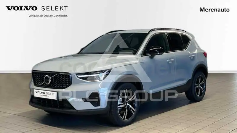 2025 Volvo XC40