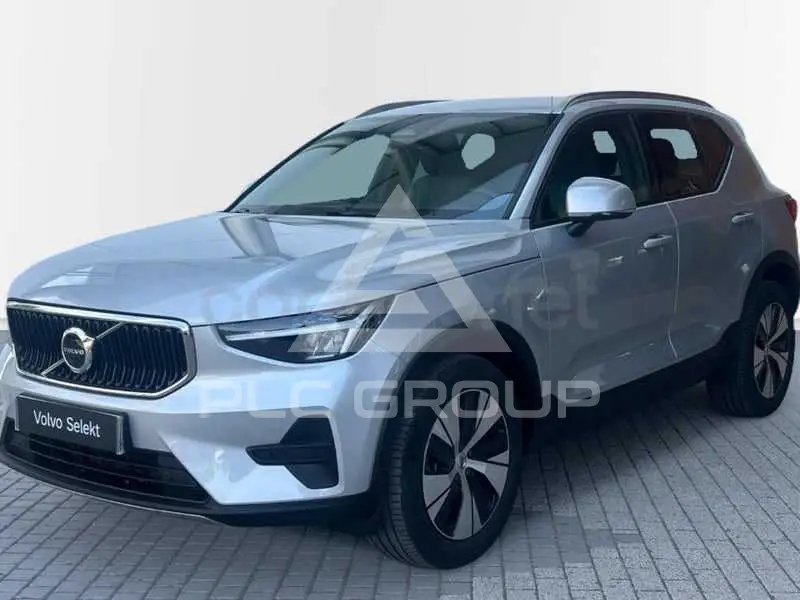 2025 Volvo XC40