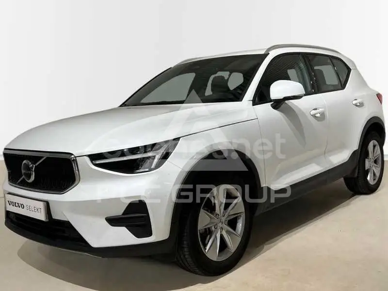 2025 Volvo XC40