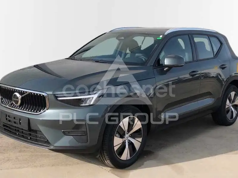 2025 Volvo XC40