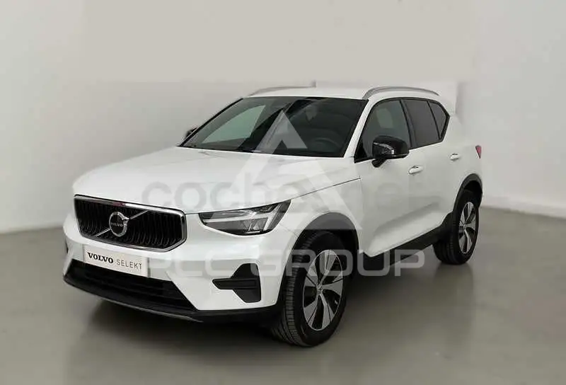 2025 Volvo XC40