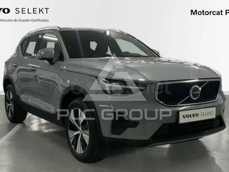 2025 Volvo XC40