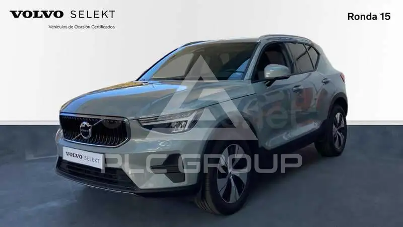 2025 Volvo XC40