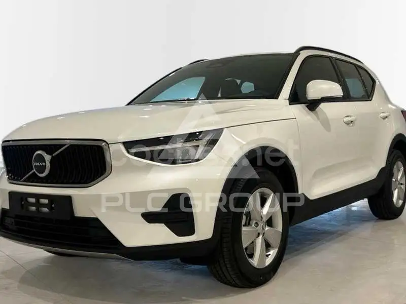 2025 Volvo XC40