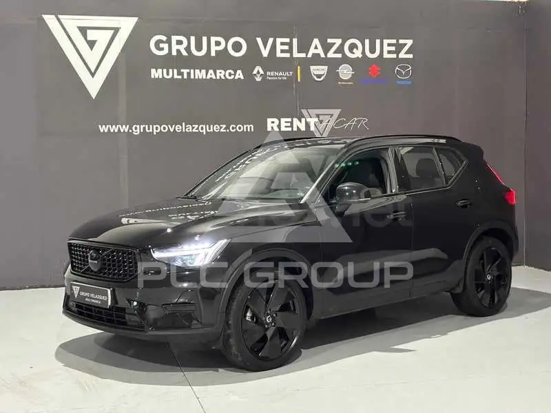 2025 Volvo XC40