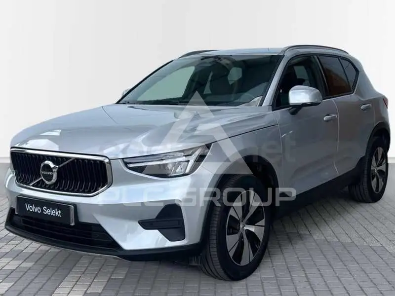 2025 Volvo XC40