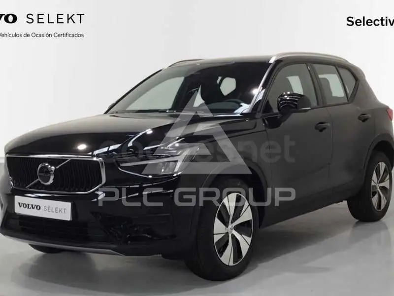 2025 Volvo XC40