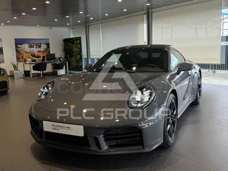 2025 Porsche 911