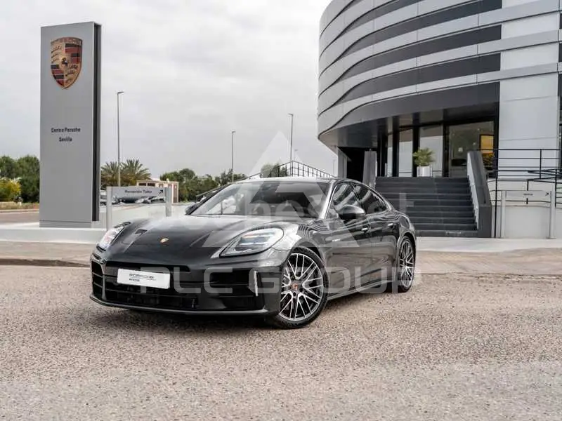 2025 Porsche Panamera