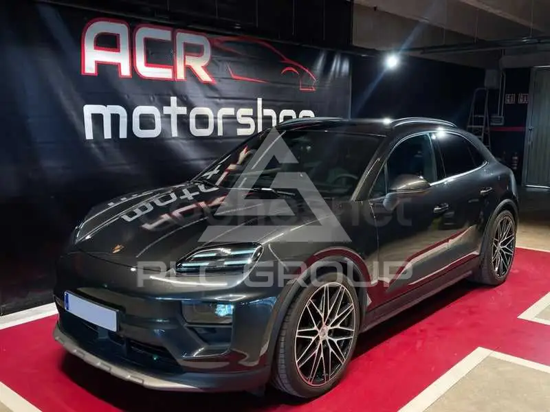 2025 Porsche MACAN