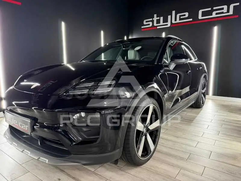 2025 Porsche MACAN