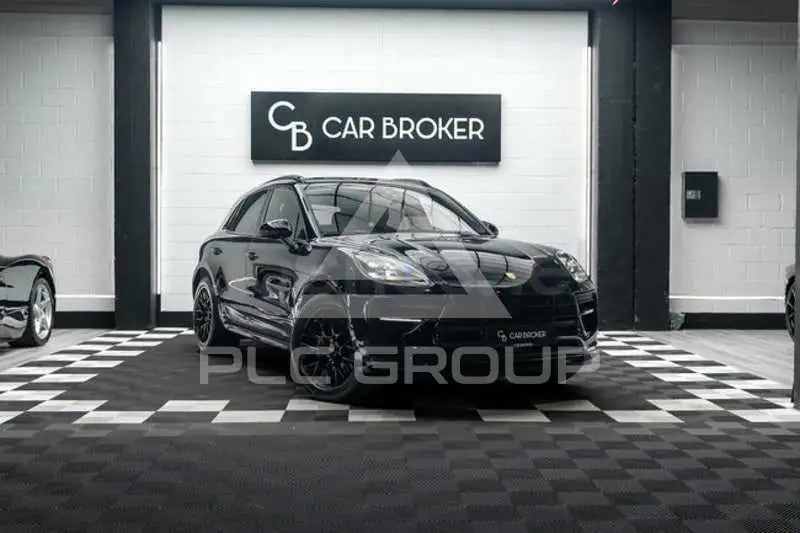 2025 Porsche MACAN