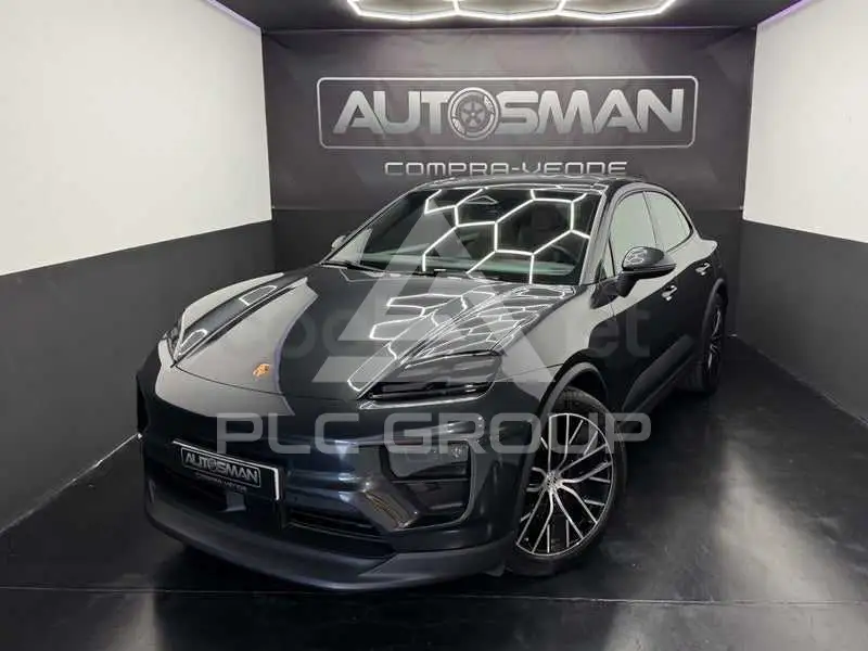 2025 Porsche MACAN