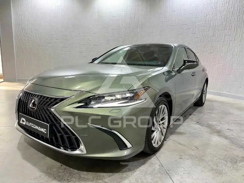 2025 Lexus ES