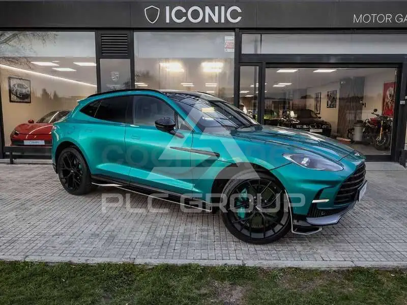 2025 Aston Martin DBX