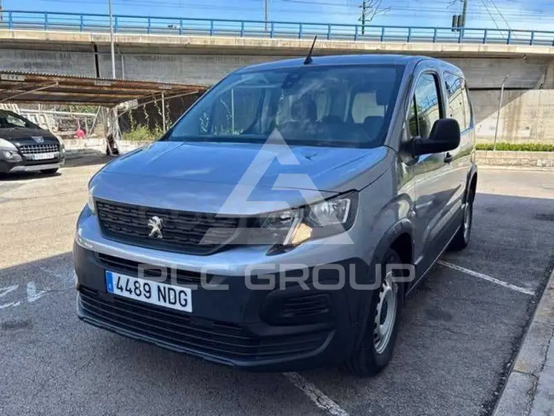 2025 Peugeot e-Rifter