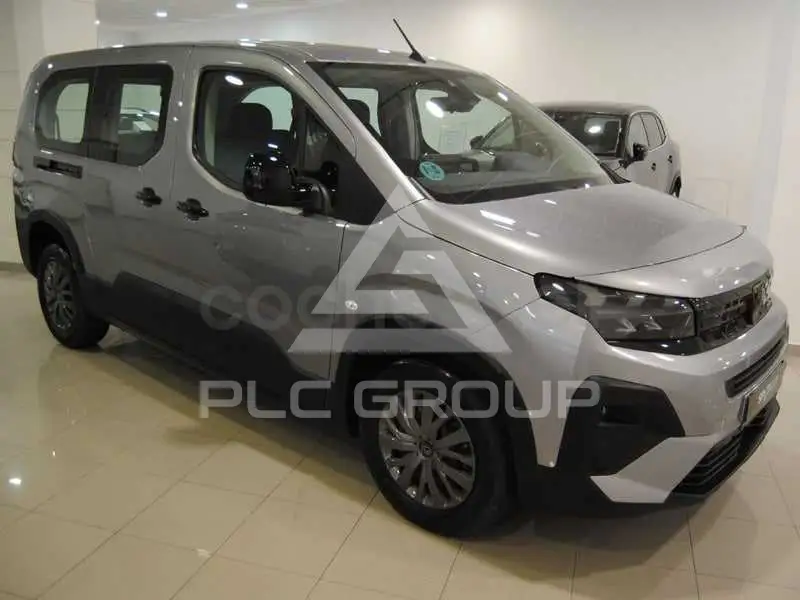 2025 Peugeot Rifter