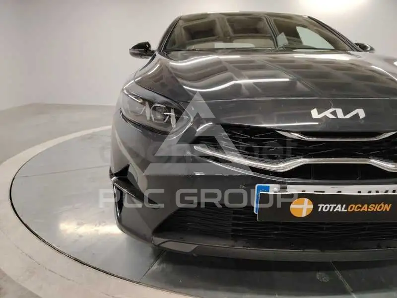 2025 KIA Ceed