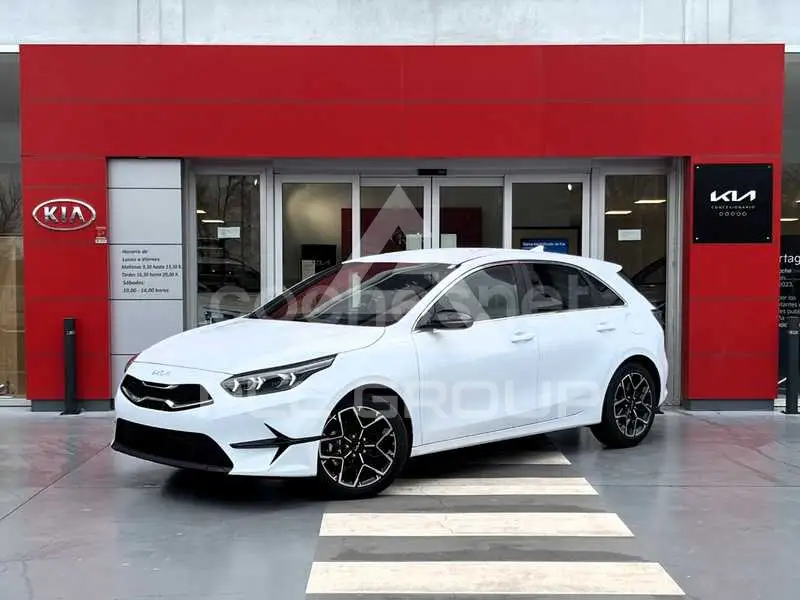 2025 KIA Ceed