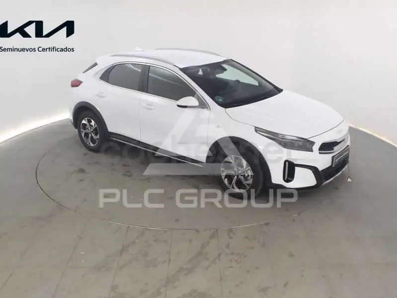 2025 KIA XCEED