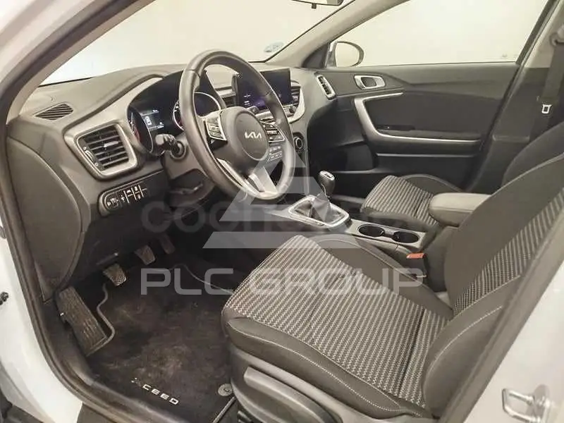 2025 KIA XCEED