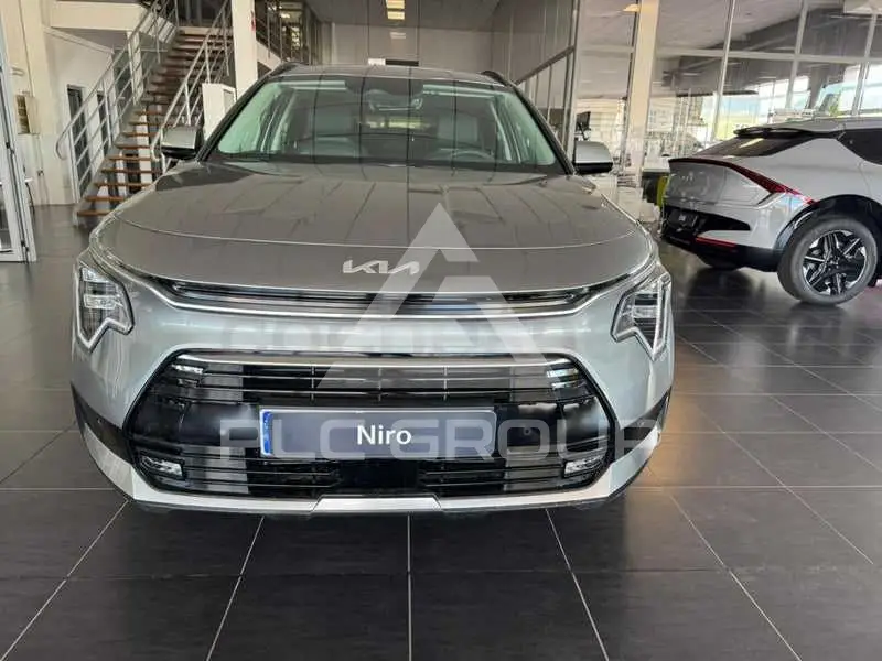 2025 KIA Niro