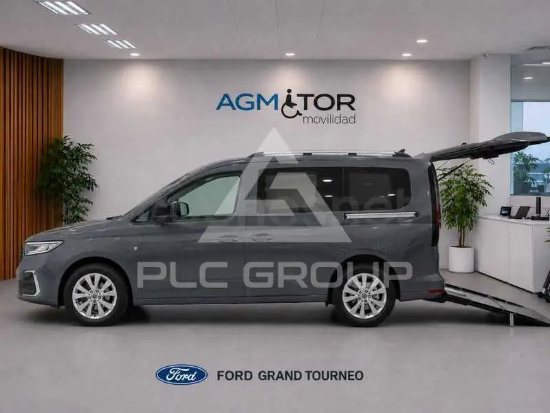 2025 Ford Tourneo