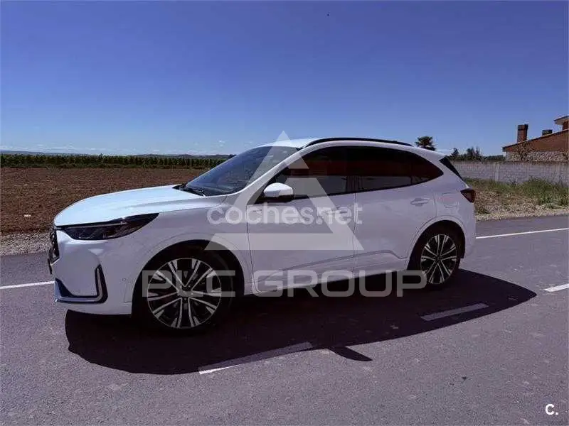2025 Ford Kuga