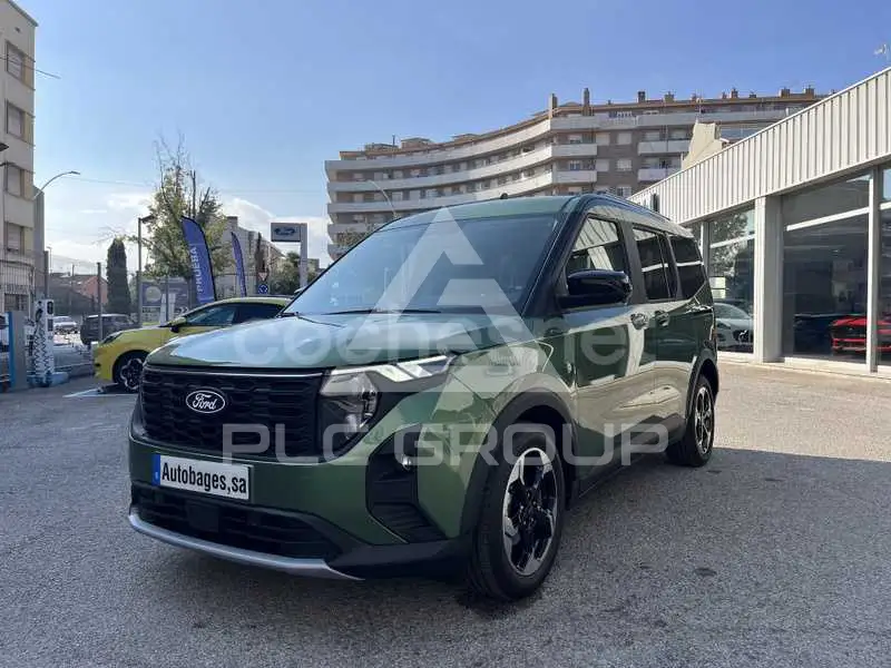 2025 Ford Tourneo