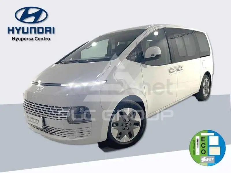 2025 Hyundai Staria