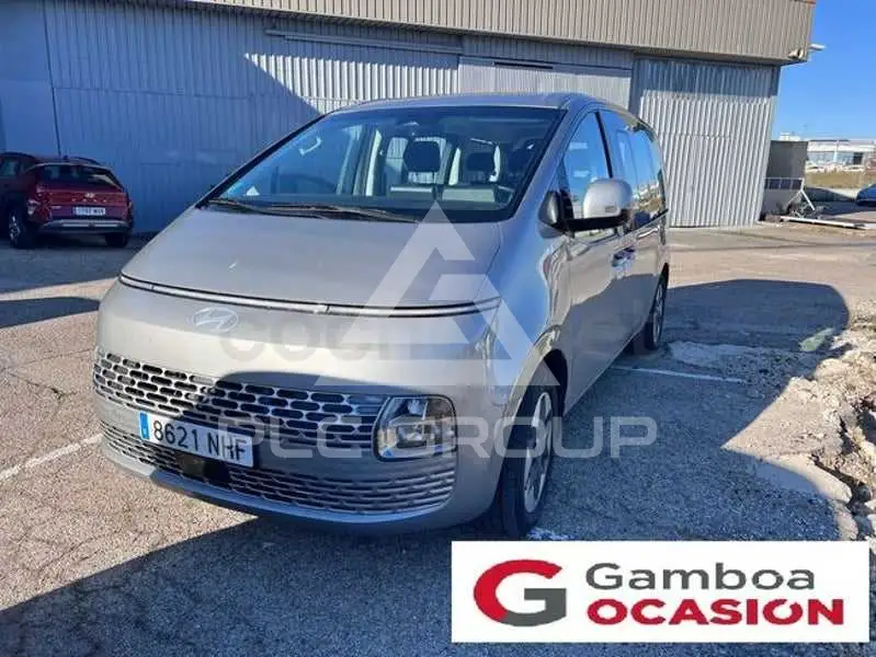 2025 Hyundai Staria