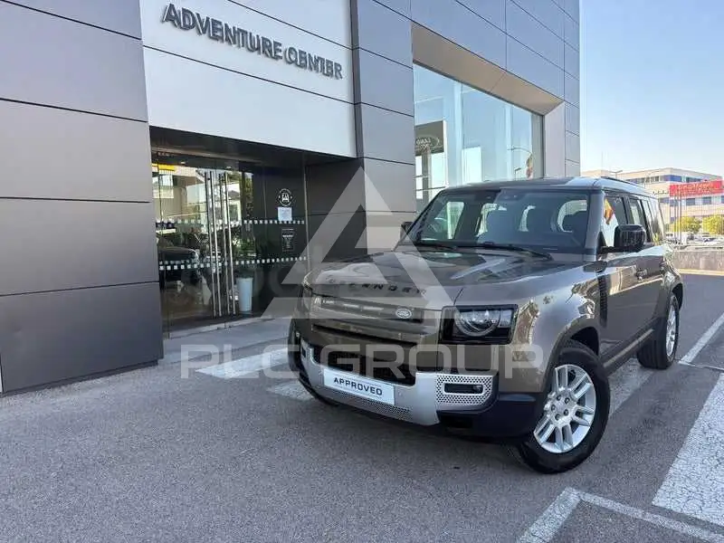 2025 Land Rover DEFENDER