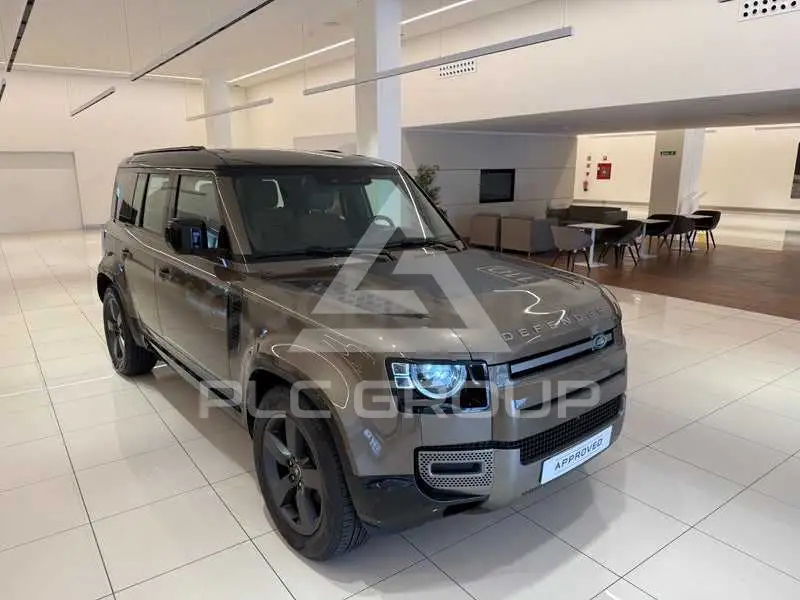 2025 Land Rover DEFENDER