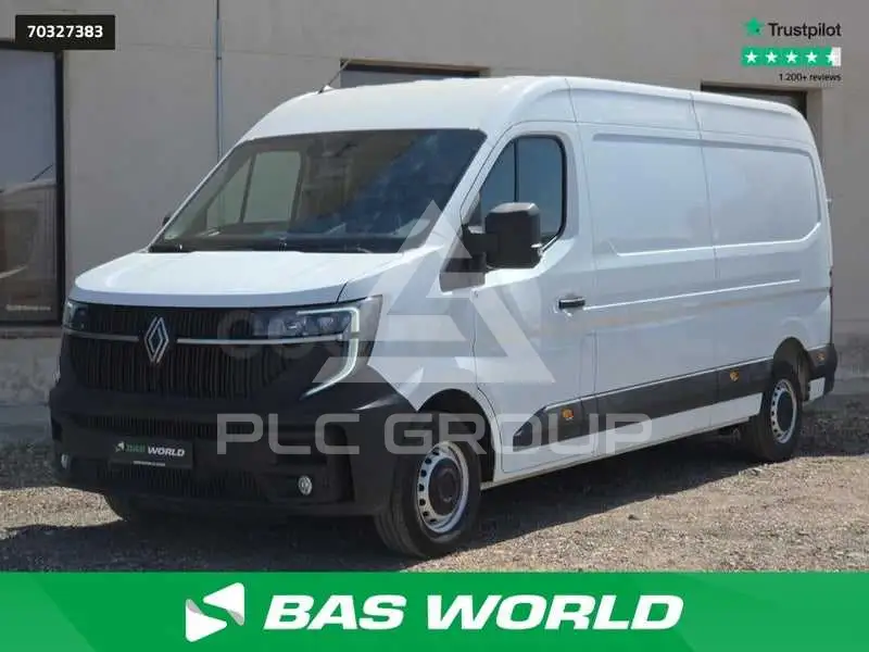 2025 Renault Master