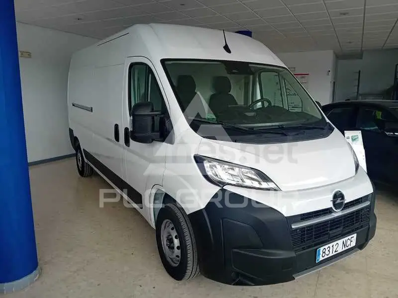 2025 Opel Movano