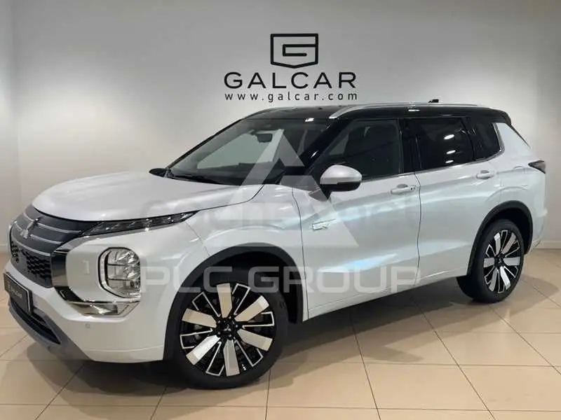 2026 Mitsubishi OUTLANDER