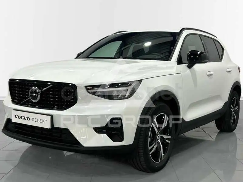 2026 Volvo XC40