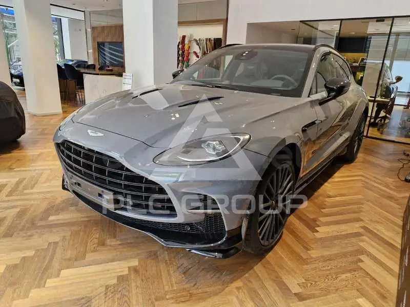 2026 Aston Martin DBX