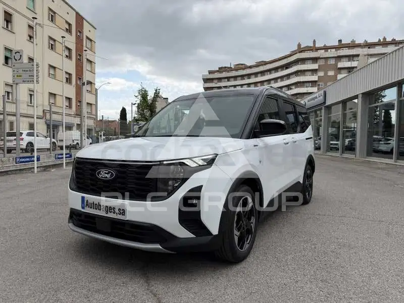 2026 Ford Tourneo