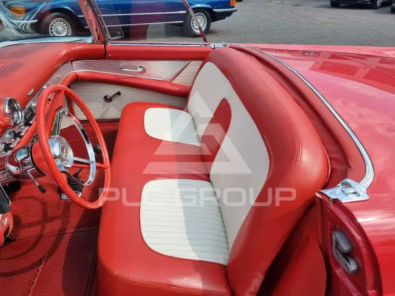1956 Ford Thunderbird