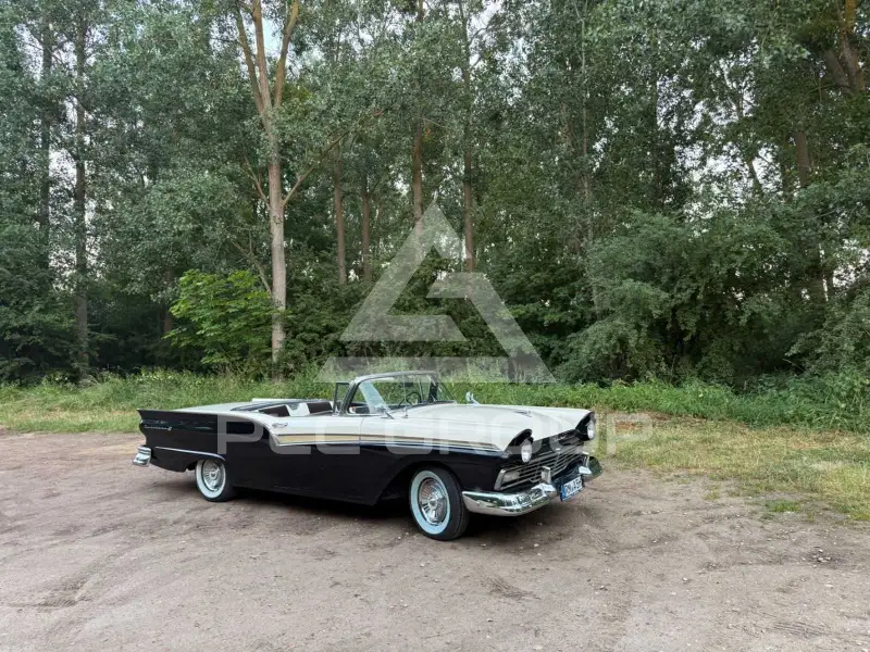 1957 Ford Fairlane
