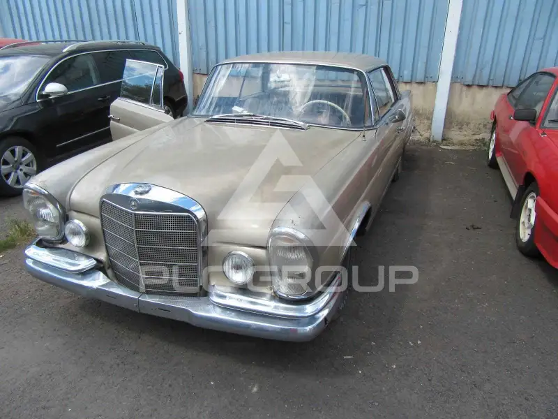 1963 Mercedes Benz 220