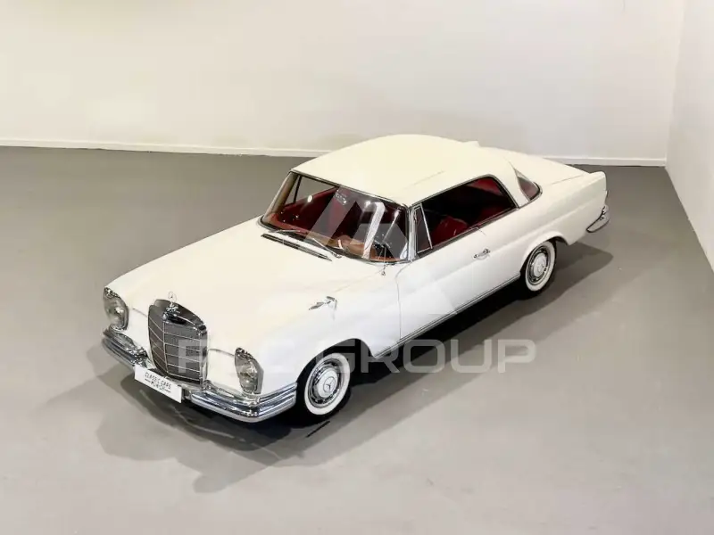 1963 Mercedes Benz 220
