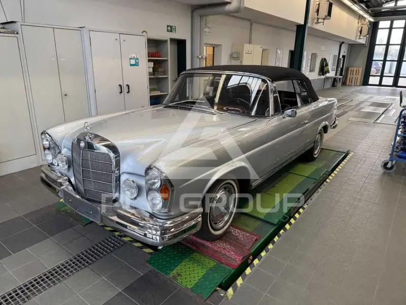 1963 Mercedes Benz 220