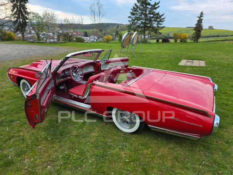 1963 Ford Thunderbird